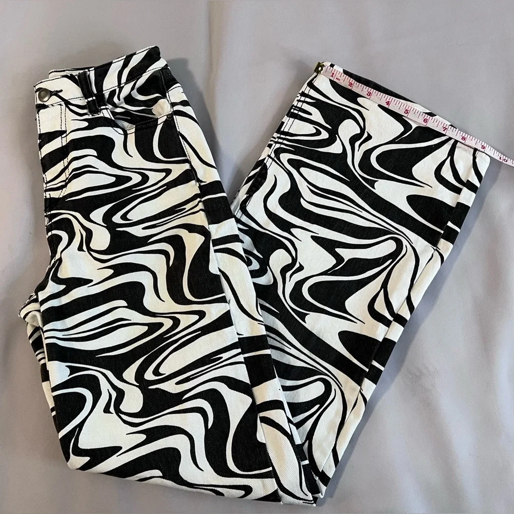SO Super High‎ Rise Wide Leg Jean/Size 0/24W White/ Black